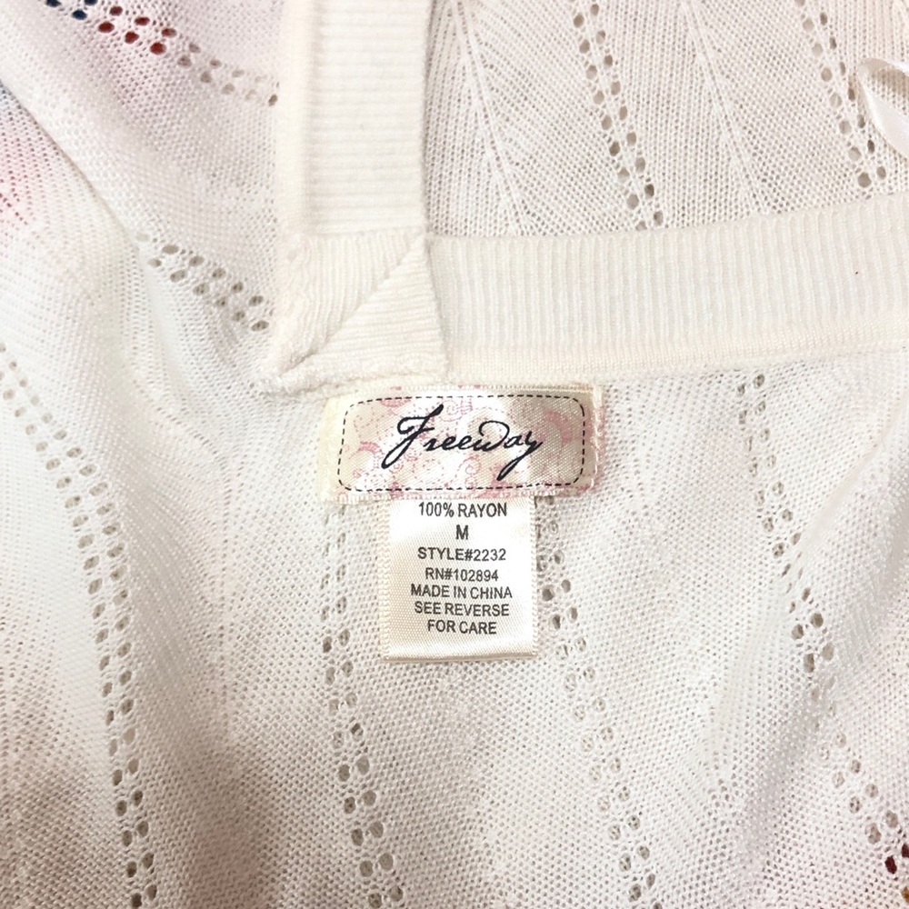 Freeway Bohemian Cold Shoulder Top - Size M- NWT - Picture 6 of 8